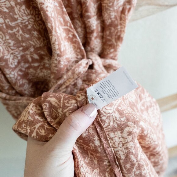 NWT Faherty Ashley Dress Women’s Size Medium Brown Floral 100% Linen Wrap Belted - Picture 6 of 10